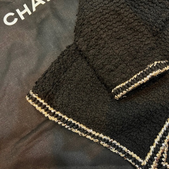 Chanel Jacket - Picture 6 of 6